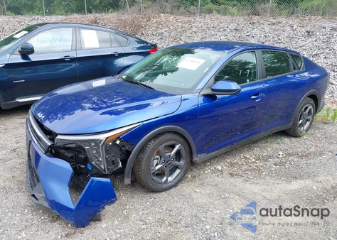 2025 Kia K4 Lxs z USA, uszkodzony, nr VIN 3KPFT4DEXSE036366